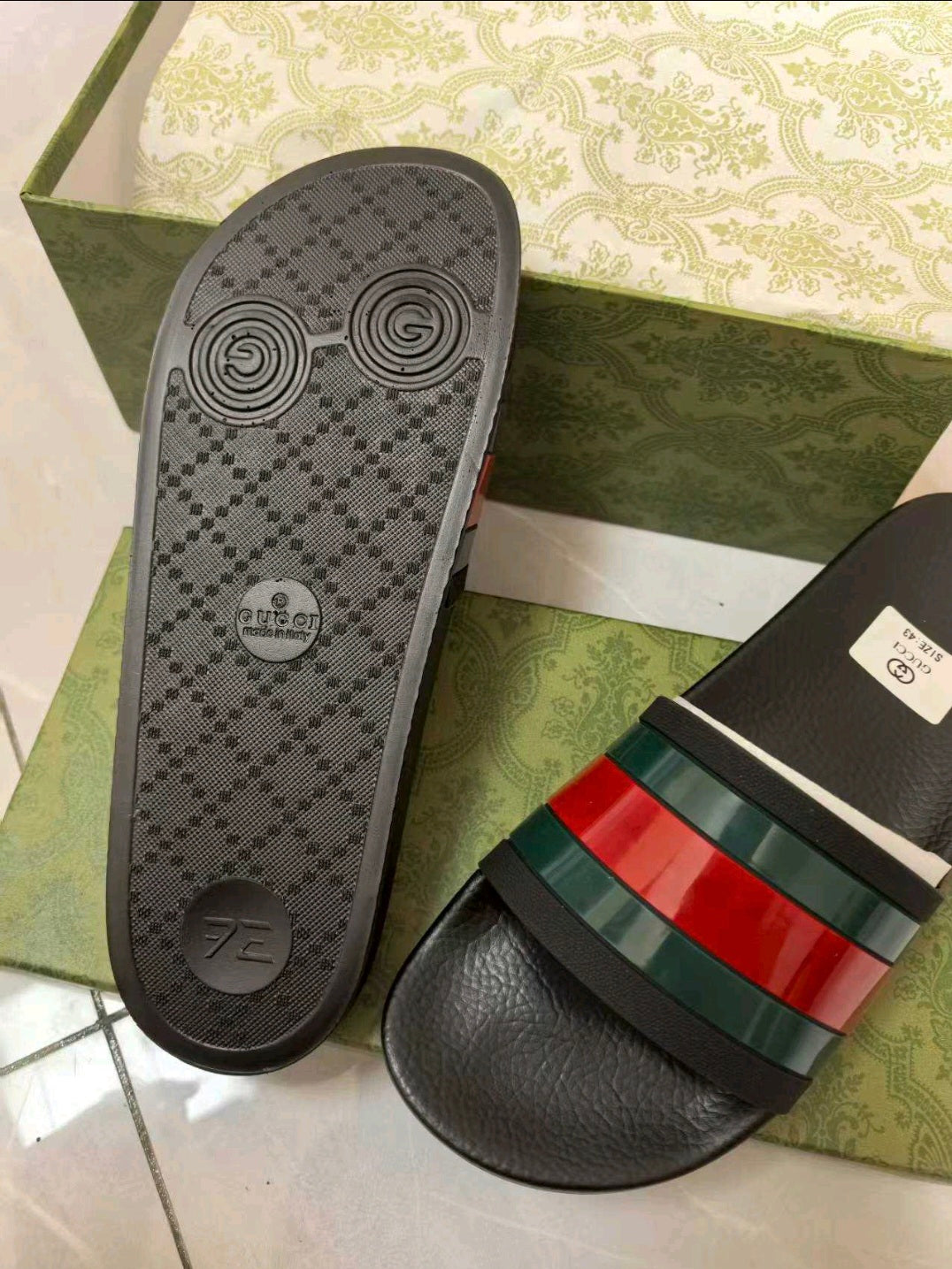 Gucci slippers