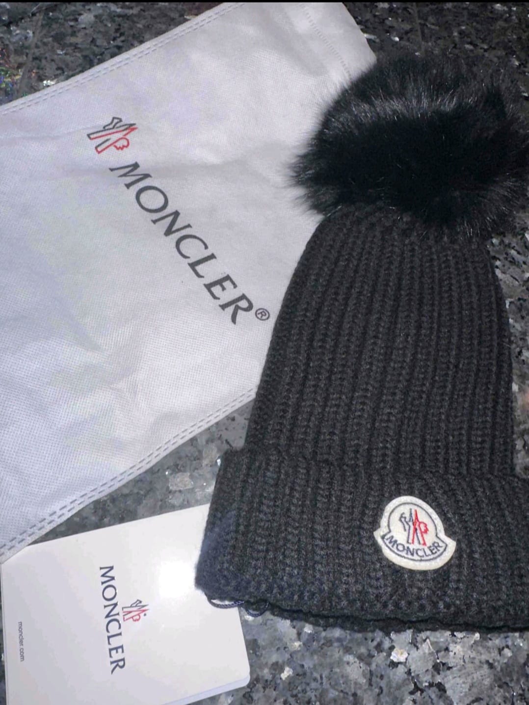Moncler Muts