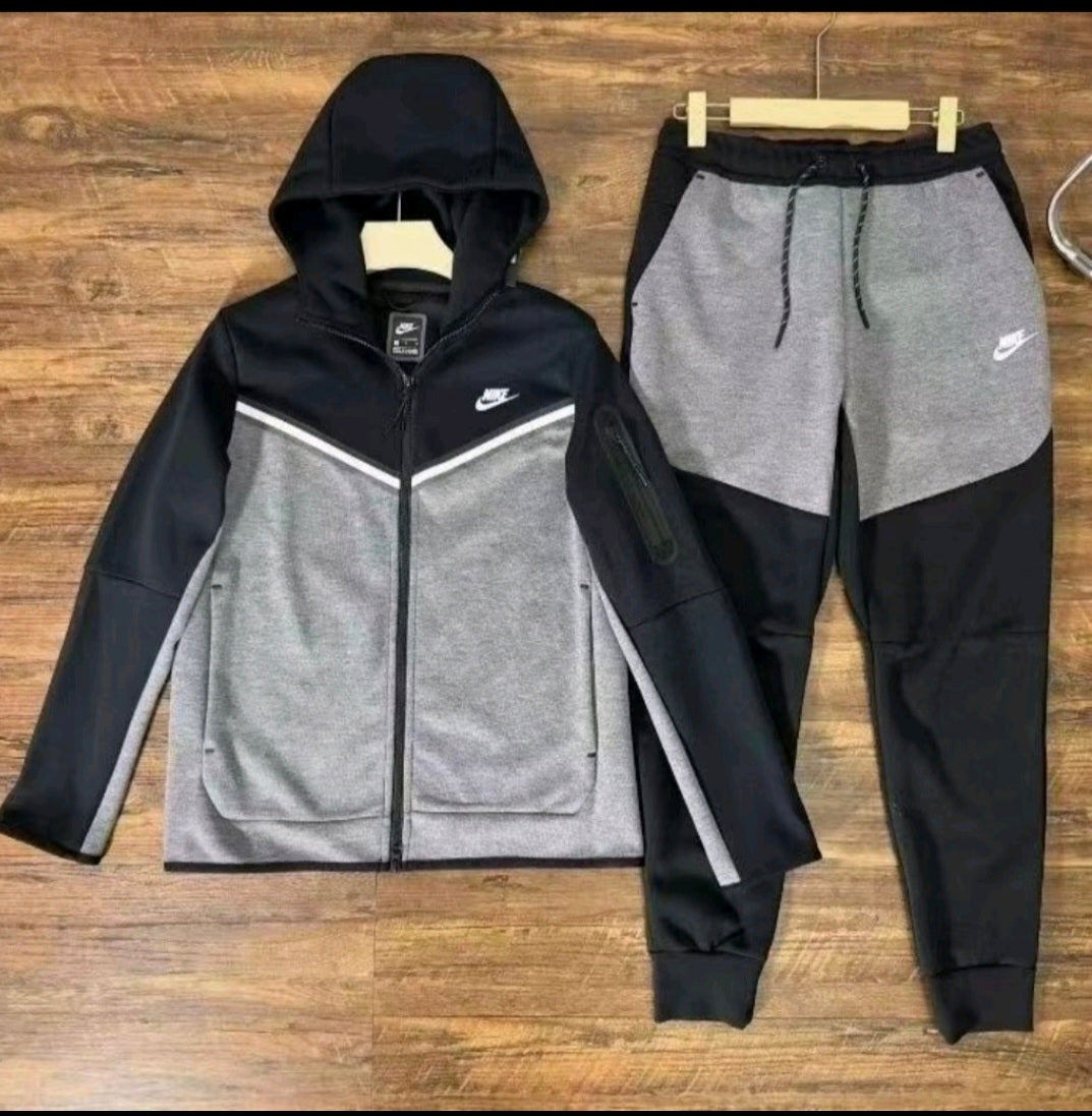 Nike tech fleece