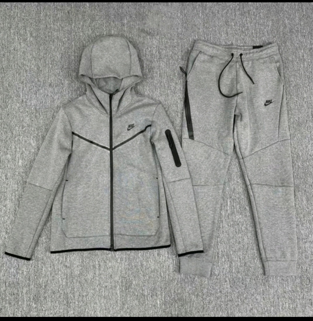 Nike tech fleece